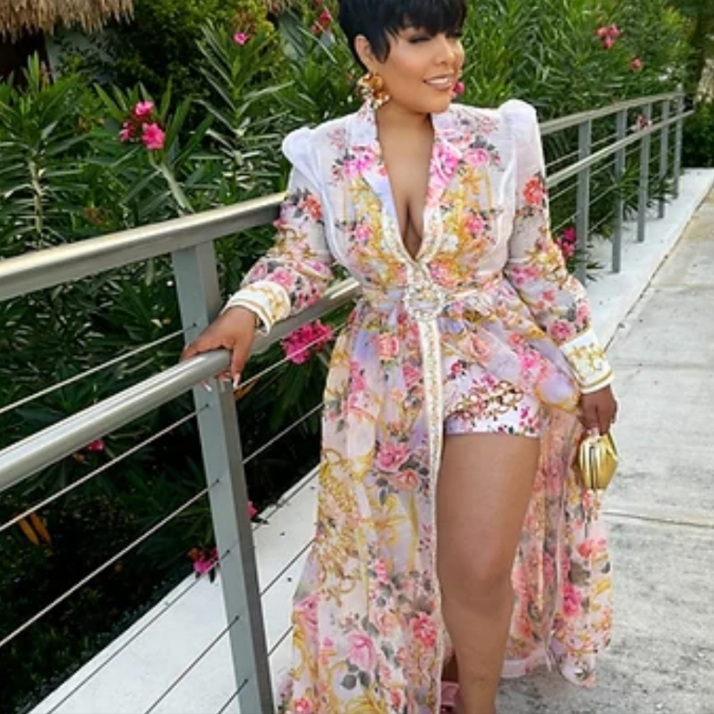 Floral Maxi Dress with Gold Accents - Picture 5 of 6